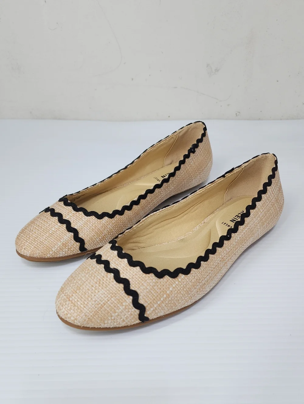 Anne Klein Scallop Trim Lux Ballet Flats - Picture 1 of 8